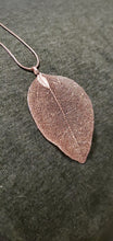 Load image into Gallery viewer, Rose Gold Leaf Necklace - It&#39;s a Beautiful Life Boutique 