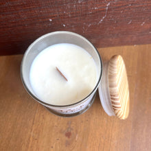 Load image into Gallery viewer, Crackling Wooden Wick Candle: Champagne