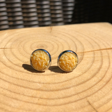 Load image into Gallery viewer, Buttercup Geode - It&#39;s a Beautiful Life Boutique 