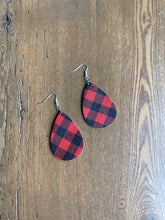 Load image into Gallery viewer, Buffalo Plaid Leather Drop Earrings - It&#39;s a Beautiful Life Boutique 