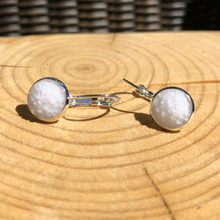 Load image into Gallery viewer, Snow White Geode - It&#39;s a Beautiful Life Boutique 