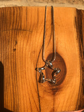 Load image into Gallery viewer, Sterling Silver Open Star Necklace - It&#39;s a Beautiful Life Boutique 