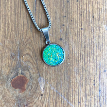 Load image into Gallery viewer, Geode Pendant Necklace